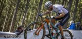 Victor Koretzky slaat dubbelslag in Short Track bij Wereldbeker Lake Placid, Sina Frei verrassende winnares