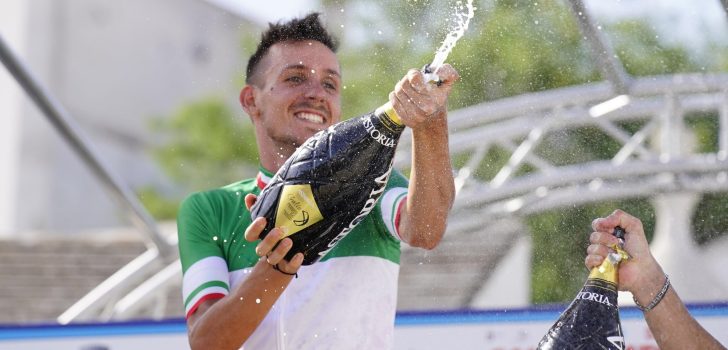 Filippo Zana krijgt klassieke kampioenstrui bij Jayco AlUla