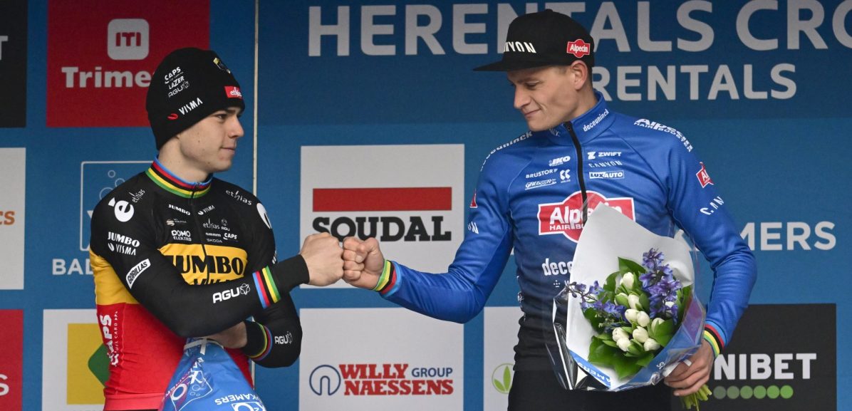 Mathieu van der Poel heeft op WK een rij voorsprong op Wout van Aert