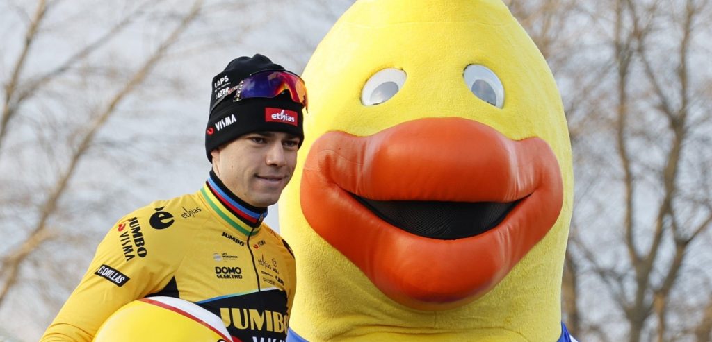 Van Aert, Pogacar en Van der Poel dollen om badkamerpremie: “Allemaal eenderde badkamer”