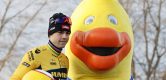 Van Aert, Pogacar en Van der Poel dollen om badkamerpremie: “Allemaal eenderde badkamer”