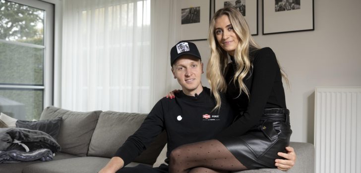 Tim Merlier en Cameron Vandenbroucke verwelkomen zoontje Jules