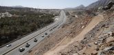 Te laag vliegende helikopter zorgt voor tumult bij finish Tour of Oman
