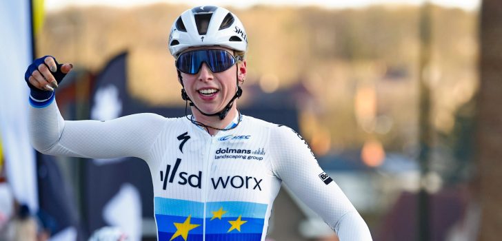 Lorena Wiebes boekt overwinning op de gravelbike