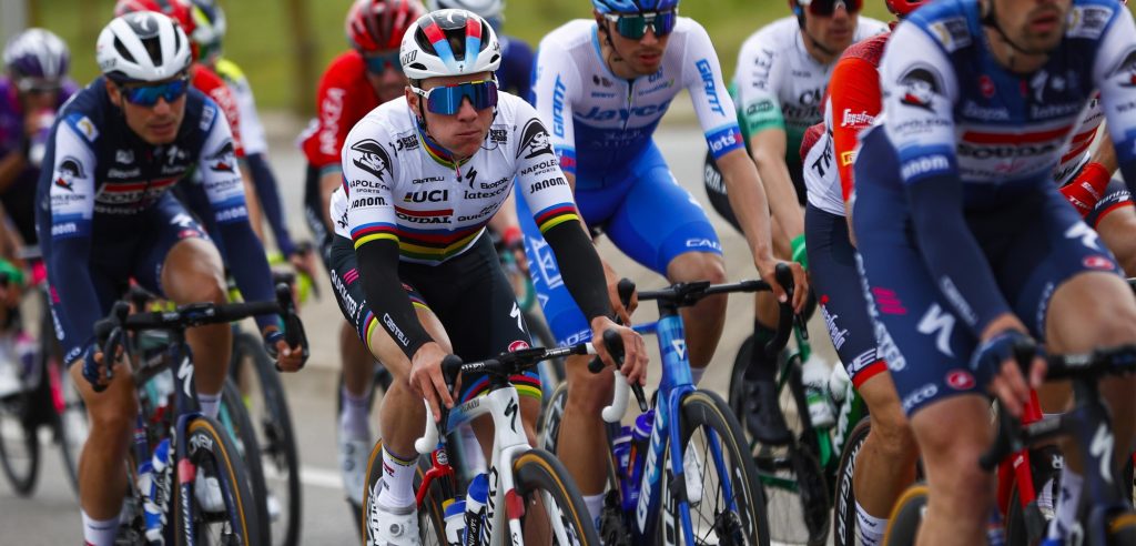 Evenepoel hoopt op ‘derde keer, goede keer’ in Catalonië: “De rit ligt me wel”