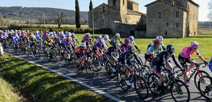 BBQ-bevoorrading tijdens de koers? Rensters in Strade Bianche maken het mee