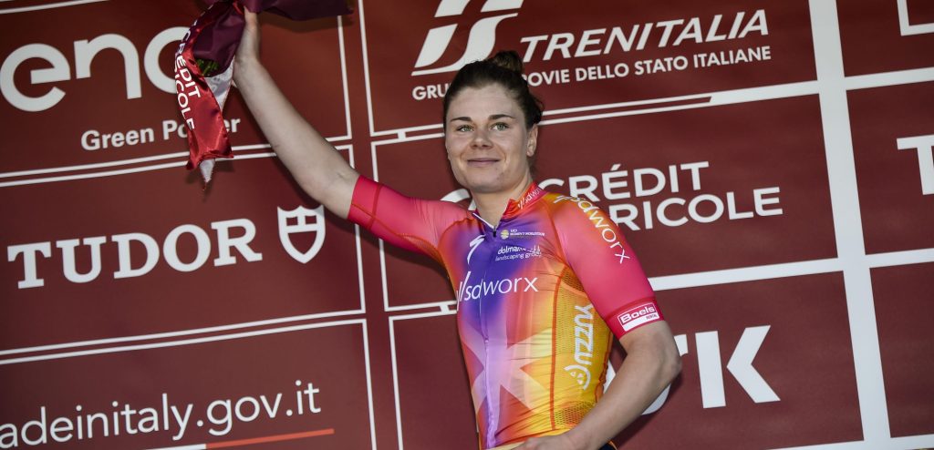Kopecky geklopt door ploeggenote Vollering in Strade: “Geen afspraken gemaakt”