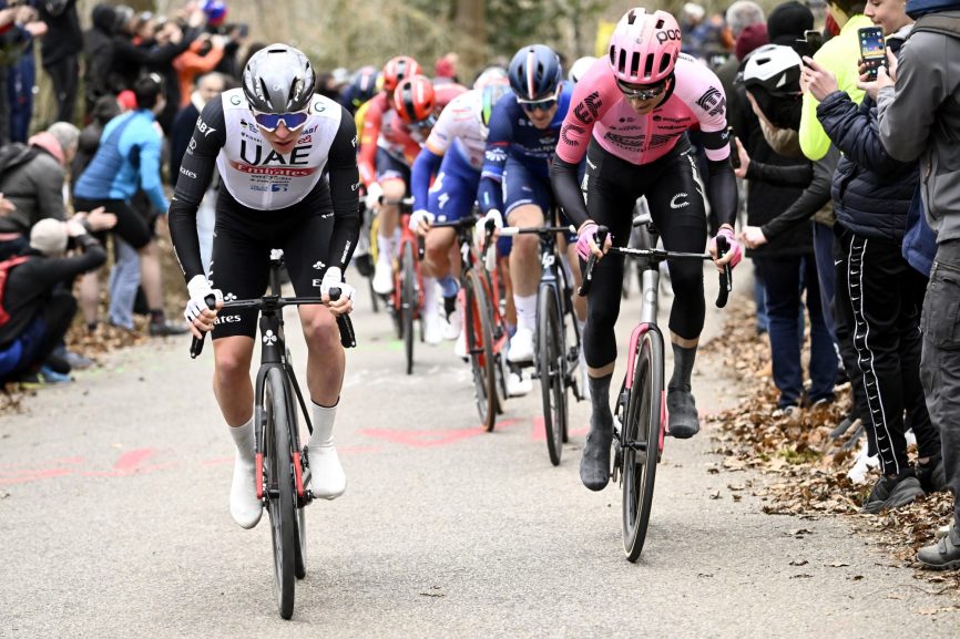 Pogacar kleurt finale en pakt bonificaties: “Zag dat Vingegaard niet mee wilde rijden”