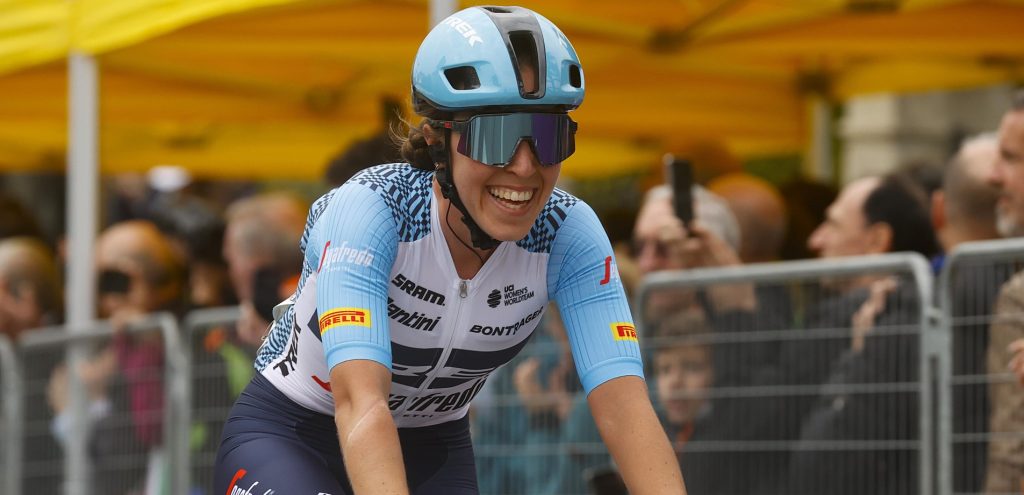 Shirin van Anrooij lacht: “Mathieu en ik tonen dat veldrijden goede voorbereiding is op de weg”