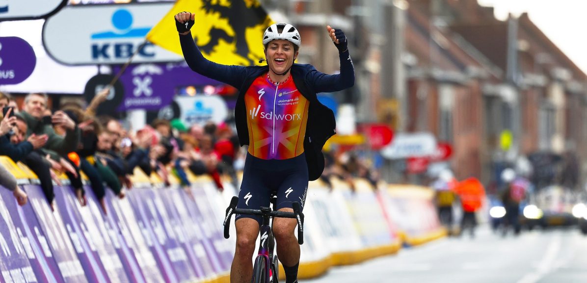 Reusser wint Gent-Wevelgem na solo van ruim 40 kilometer, Van der Duin derde