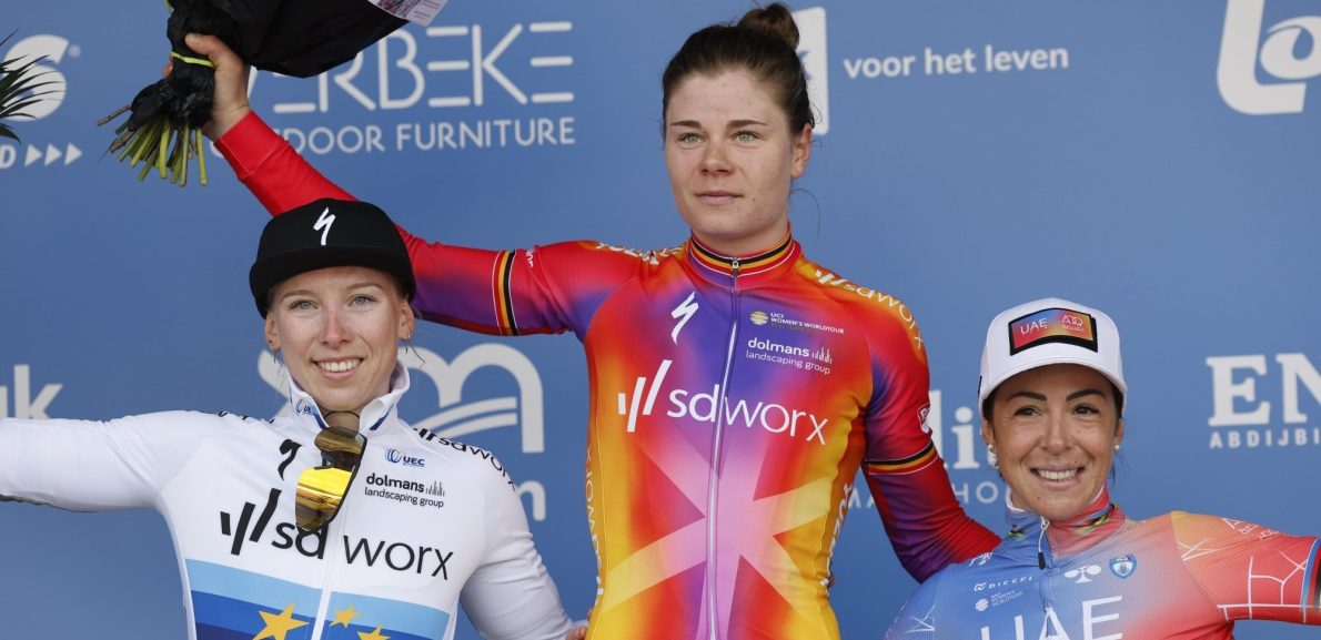 Kopecky wint Nokere Koerse enkele dagen na overlijden broer: “We reden met twee”