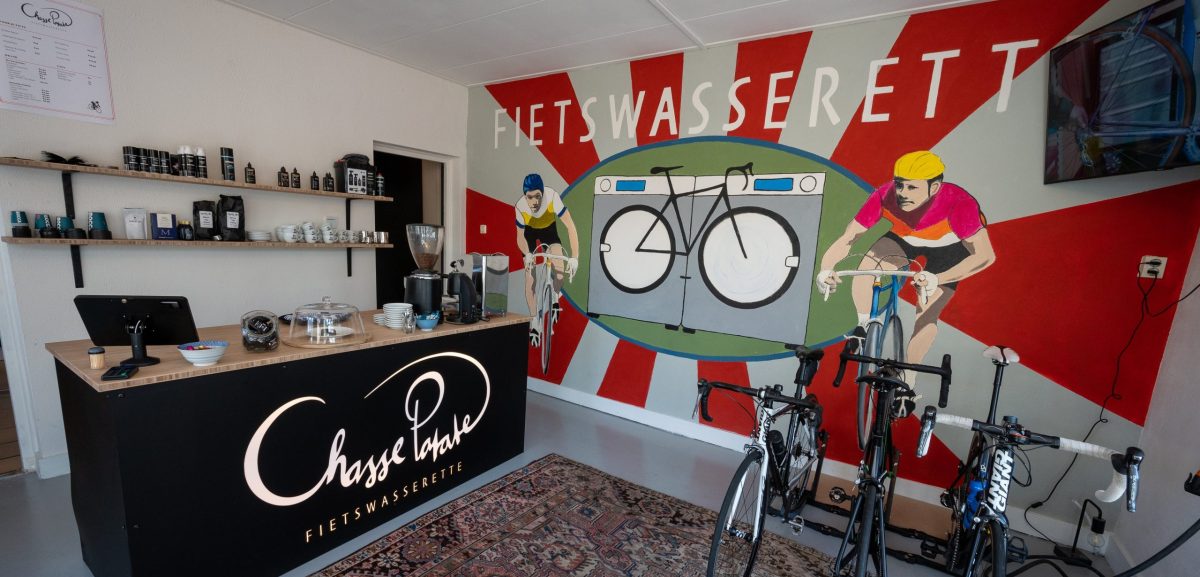 Nooit meer poetsen. Met je fiets door de wasstraat bij Chasse Patate