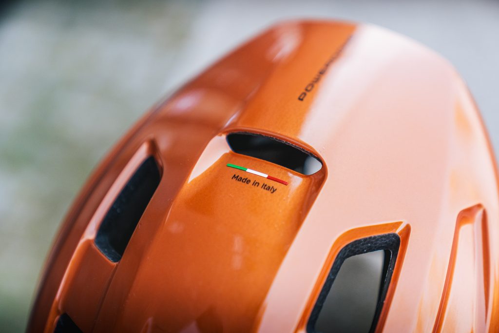 933529