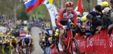 Daan Hoole lost Pogacar en Van der Poel op de Paterberg: Was het maar zon feest!