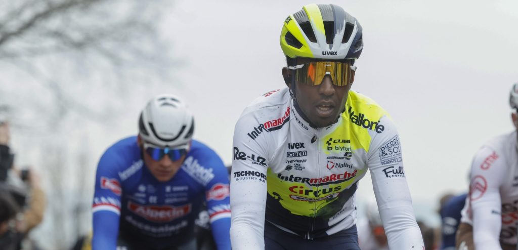 Jury Tirreno-Adriatico grijpt in: Biniam Girmay teruggezet in daguitslag