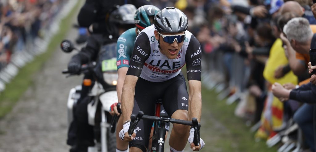 Sjoerd Bax opgetogen na Parijs-Roubaix: “Vet om als eerste door Bos van Wallers te rijden”