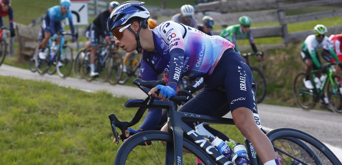 Matthew Riccitello overklast tegenstand in klimtijdrit Tour de l’Avenir