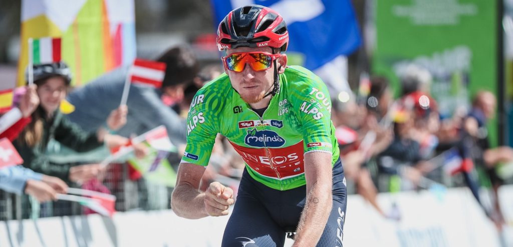 Tao Geoghegan Hart stelt eindzege Tour of the Alps veilig, Simon Carr laatste etappewinnaar