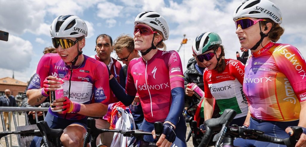 Wiebes teruggezet naar plaats drie, Vollering wint rit twee Vuelta a Burgos Feminas