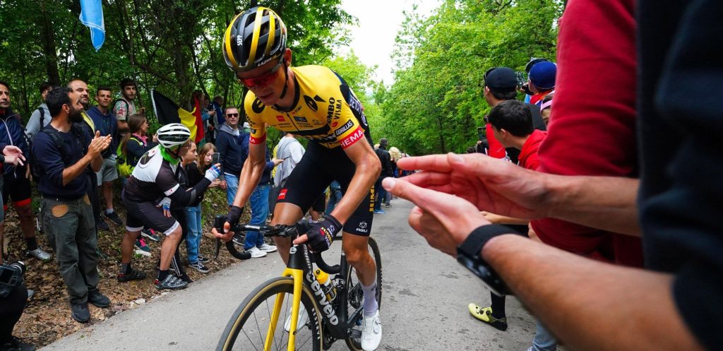 Kuss legt late aanval Roglic uit: “Op zo’n steile klim op hoogte kun je niet anders”