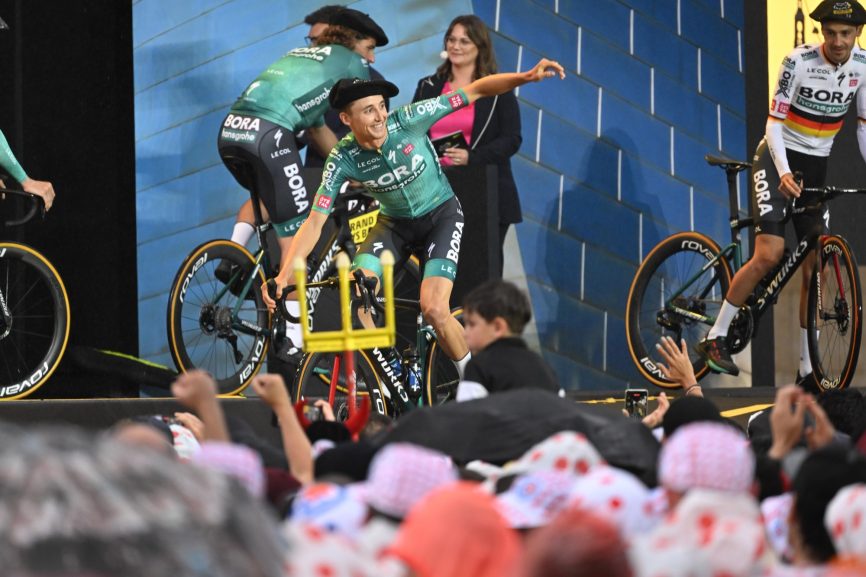 Jai Hindley droomt van het podium in Parijs: “Ik heb alles gedaan wat ik moest doen”