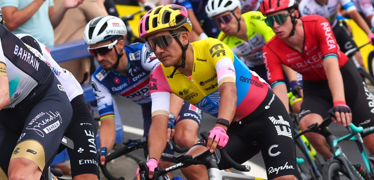 Tour 2023: Richard Carapaz niet meer van start door gebroken knieschijf
