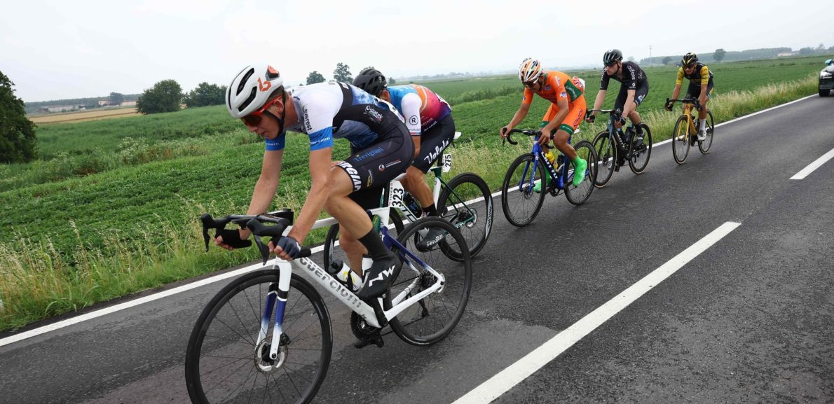 Wedstrijdjury Giro Next Gen grijpt rigoureus in: 24 (!) renners uit koers genomen