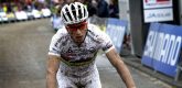 Mountainbikelegende Nino Schurter schrijft geschiedenis met 34ste wereldbekerzege