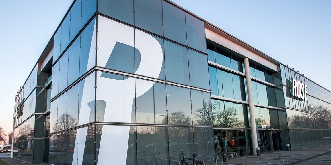 Forse kortingen tijdens de magazijnverkoop van ROSE