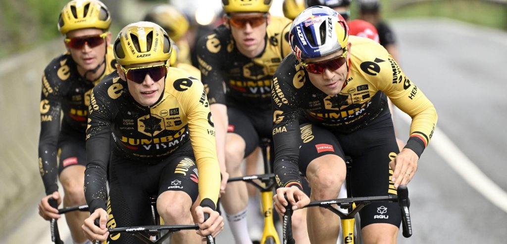 Spanning tussen Vingegaard en Van Aert? Nee, zegt Zeeman: “Ze zijn heel goed bevriend”