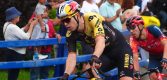 Wout van Aert (5e) gehinderd in de sprint: Ik raakte Jasper en het publiek