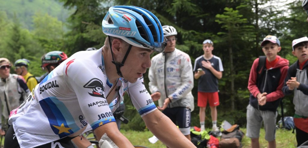 Fabio Jakobsen aangeslagen na tiende rit: “Dit was een heel slechte dag”