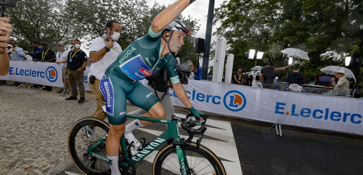 Tour 2023: Liveblog Etappe 11 – Jasper Philipsen klopt Dylan Groenewegen in Moulins