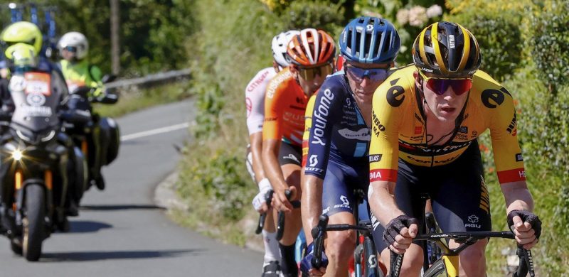 ‘Lotgenoot’ Colbrelli richt zich tot Nathan Van Hooydonck: “Je staat nooit alleen”