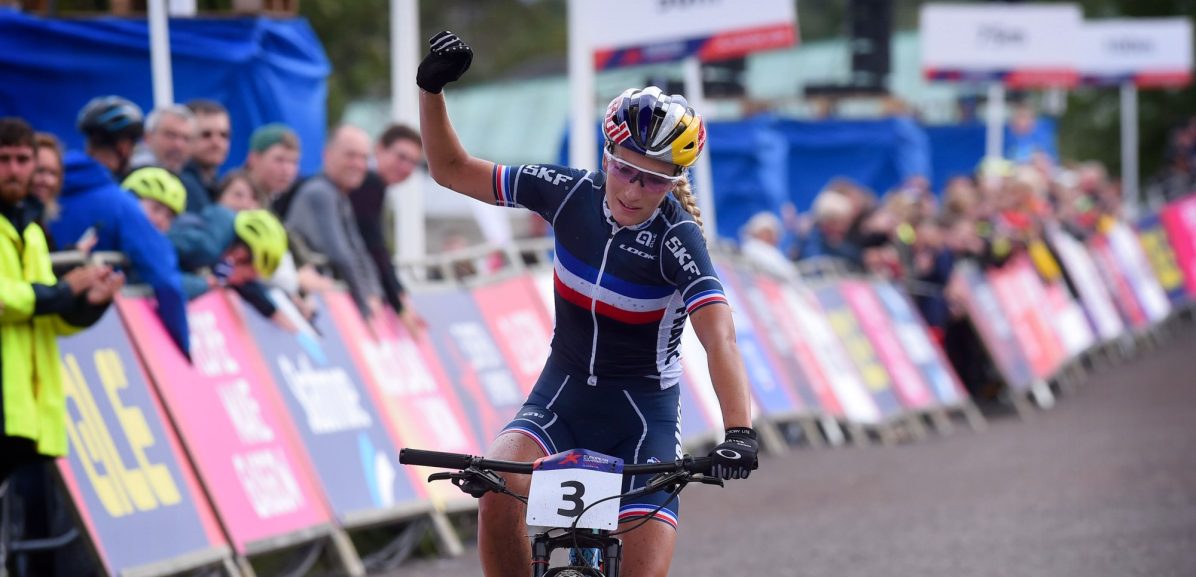 WK 2023: Ferrand-Prevot opnieuw wereldkampioen Short Track, zilver voor Pieterse