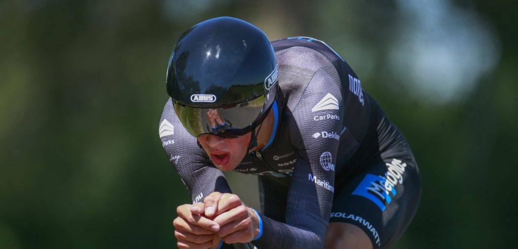 Huub Artz verdedigt leiderstrui in U23 Road Series