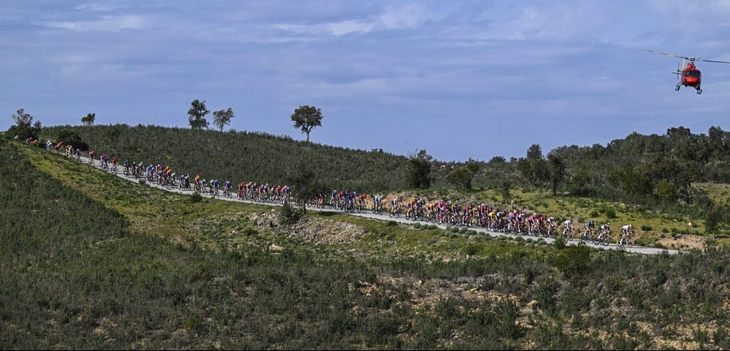 Titelverdediger Colin Stüssi slaat meteen toe in eerste bergrit Volta a Portugal