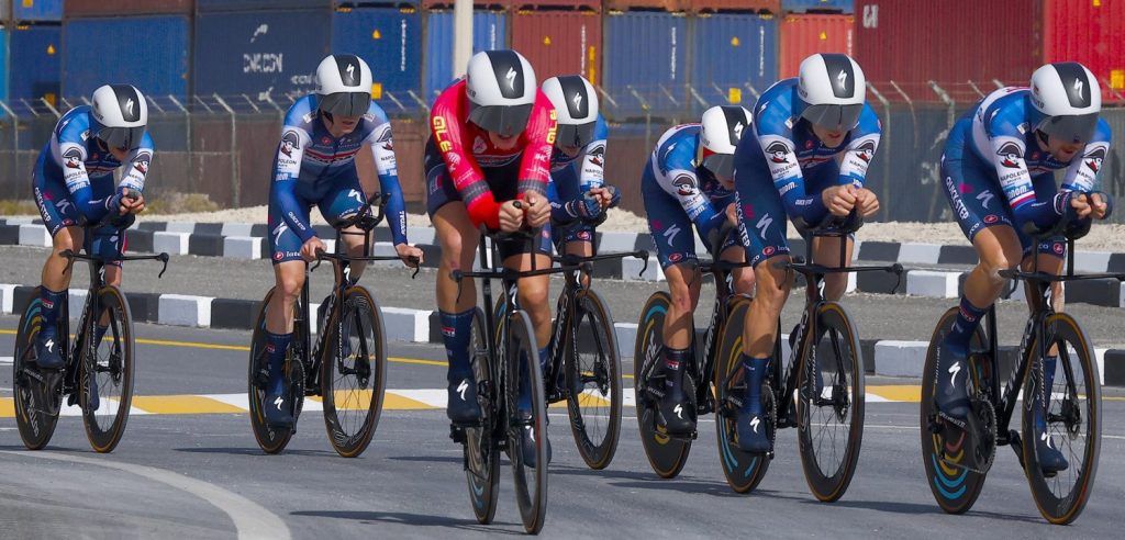 Vuelta 2023: Starttijden ploegentijdrit in Barcelona – Favorieten starten kort na elkaar
