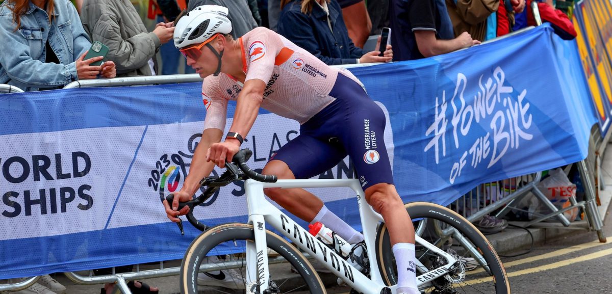 WK 2023: Liveblog wegwedstrijd mannen – Mathieu van der Poel wint na indrukwekkende solo