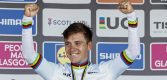 Remco Evenepoel showt regenboogtrui dit najaar (ook) in Frankrijk