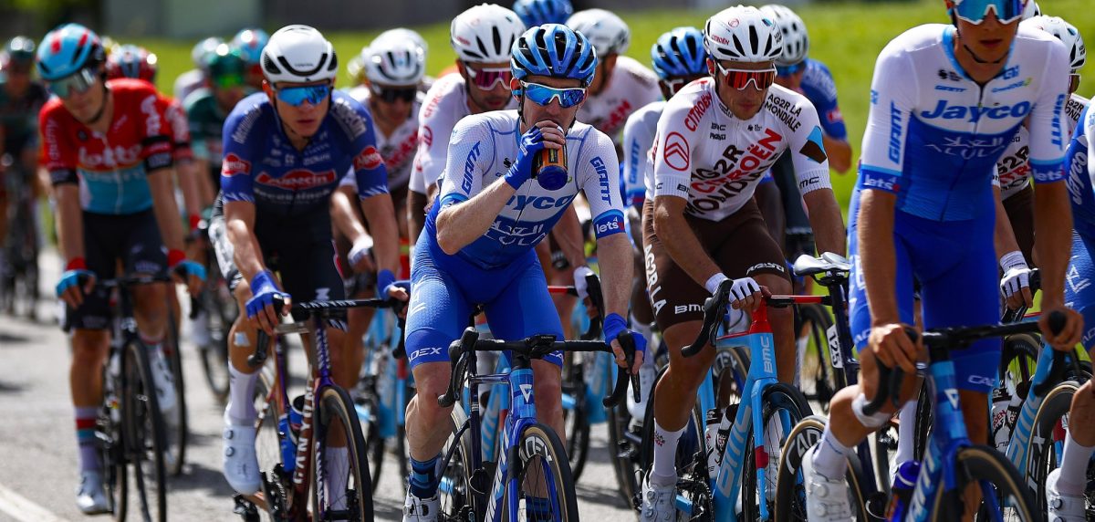 Vuelta 2023: Jayco AlUla-kopman Eddie Dunbar verlaat ronde na val