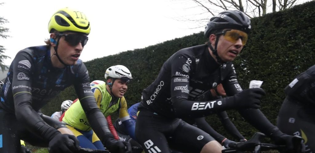 Jochem Kerckhaert komt ten val in Muur Classic Geraardsbergen, maar schade valt mee