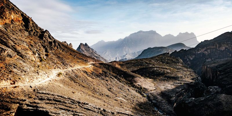 Fietsen door de woestijn: kennismaken met de veelzijdige cultuur van Oman