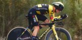 Primoz Roglic lacht na tijdrit: Sepp Kuss is nog steeds de man waarvoor we rijden