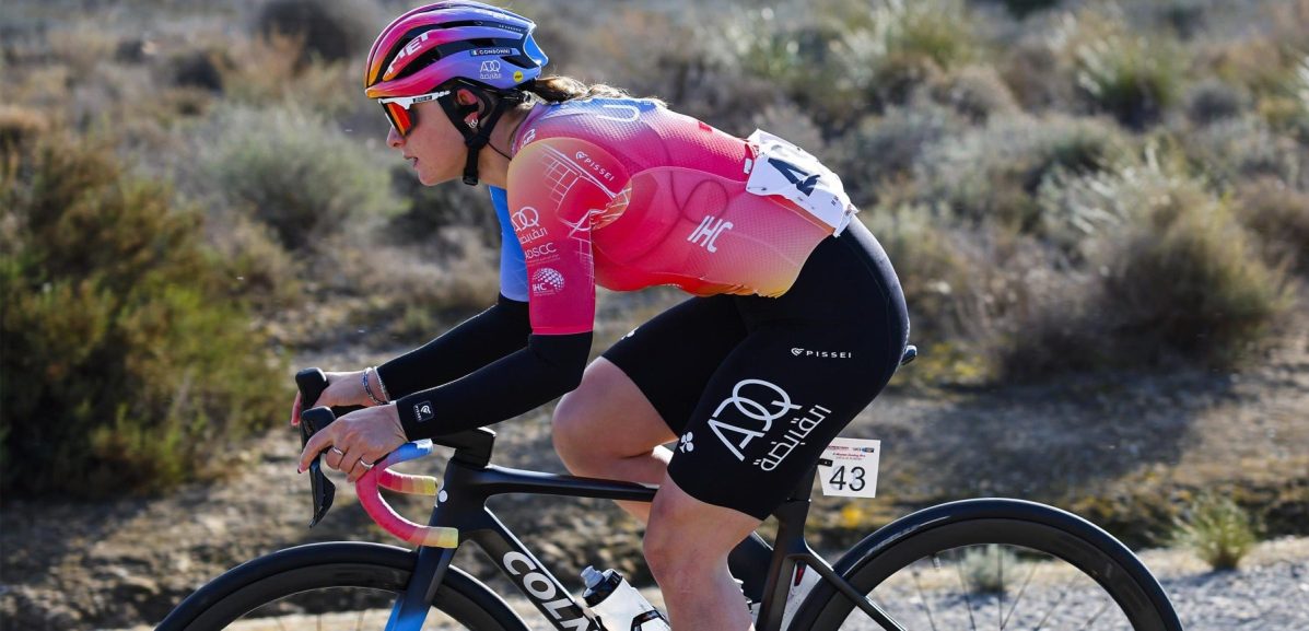 Chiara Consonni sprint naar zege in GP Beerens, Sofie van Rooijen derde