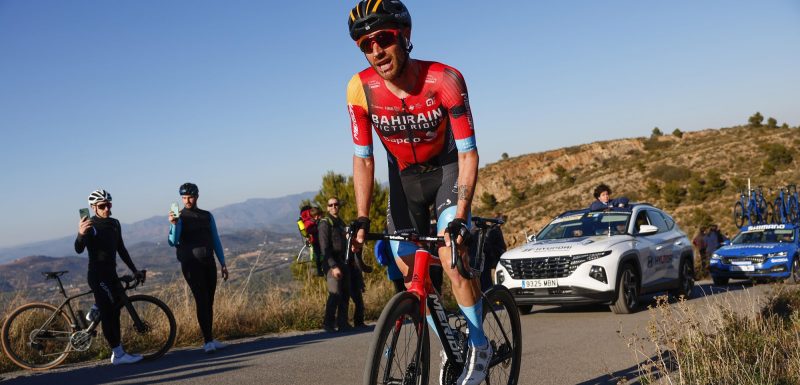 Damiano Caruso over Remco Evenepoel: “Hem volgen, is als het volgen van een scooter”