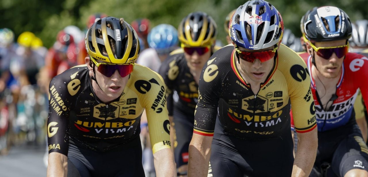 Wout van Aert emotioneel over einde carrière Van Hooydonck: “Verlies mijn beste ploegmaat”