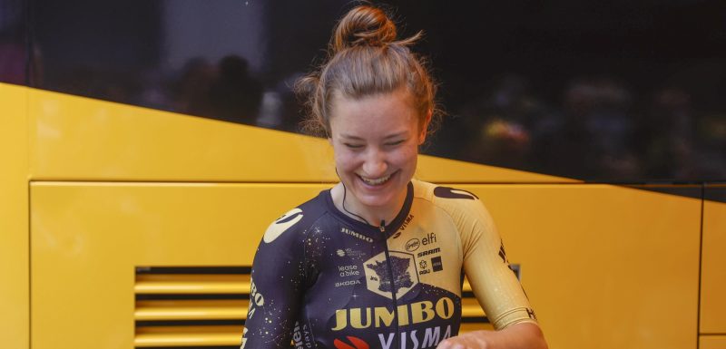 Eva van Agt maakt rentree na zware val in Tour de France Femmes: “Prijs me gelukkig”