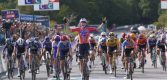 Mischa Bredewold bedwingt de Bretonse heuvels en wint Classic Lorient Agglomération