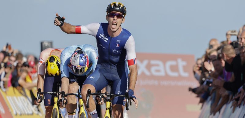 EK 2023: Wat een thriller! Solerende Laporte houdt nipt stand tegen sprintende Van Aert en Kooij